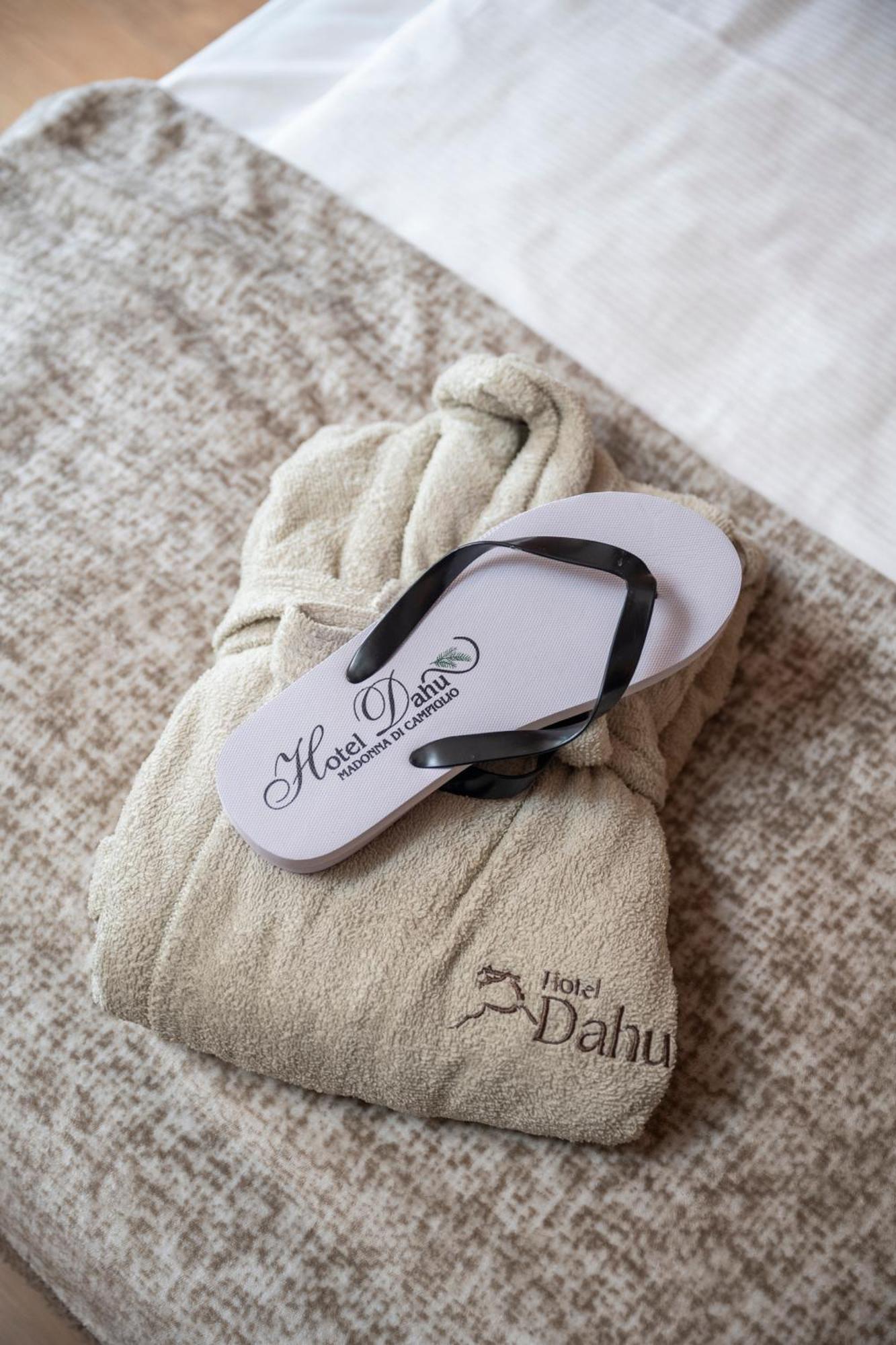Hotel Dahu Madonna Eksteriør billede